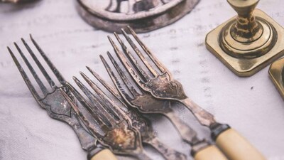 4 easy tricks to bring shine back to your silver utensils naturally