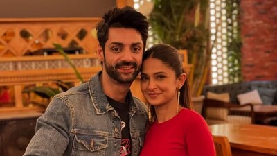 Karan Wahi denies wedding rumours with Jennifer Winget, calls it 'fake news'