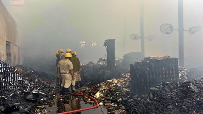 Kolkata: Fire brigade personnel douse a fire at a warehouse, in Kolkata, Monday, Jan. 26, 2026. A fire broke out in a warehouse in the Nazirabad area of Anandapur, Kolkata, in the early hours of Monday. (Photo: PTI) 