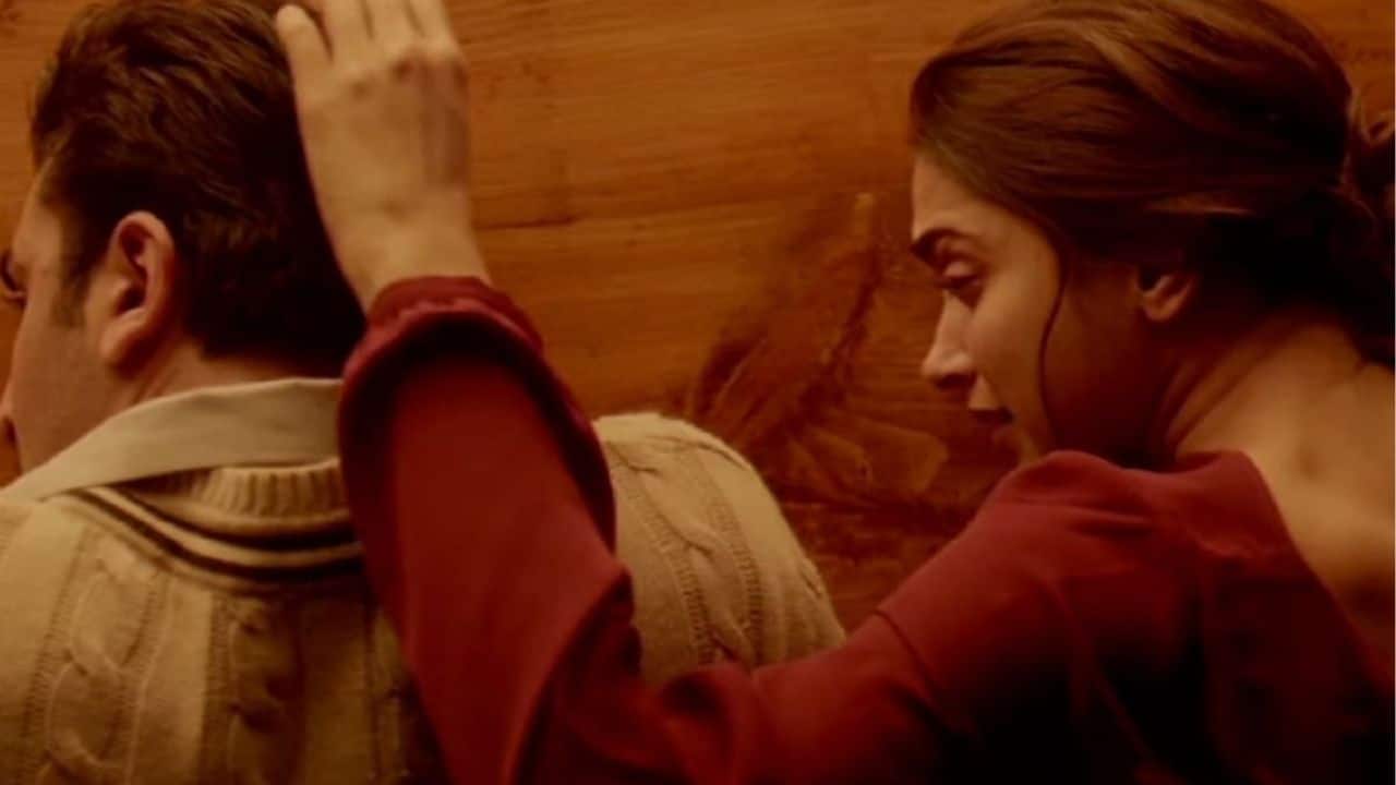 Agar Tum Saath Ho This one stings softly, almost gently. Arijit Singh’s restrained delivery makes the song feel like an intimate secret, a confession you weren’t supposed to hear but can’t stop feeling.