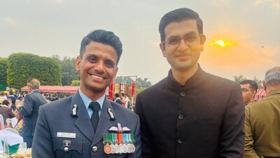Bengaluru entrepreneur meets astronaut Shubhanshu Shukla. (Image: @awaisahmedna)