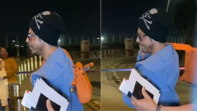 Shah Rukh Khan leaves for Dubai