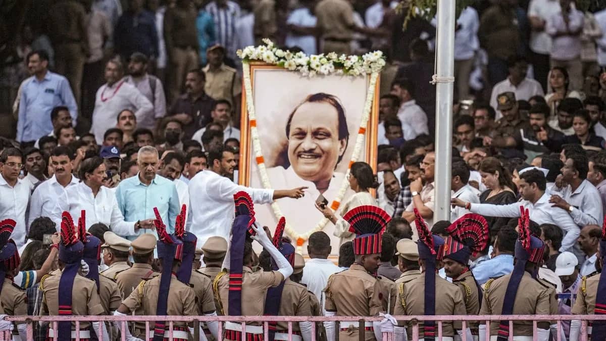 NCP consults Maharashtra CM Fadnavis on Deputy CM vacancy after Ajit Pawar's death; Sunetra Pawar's name surfaces