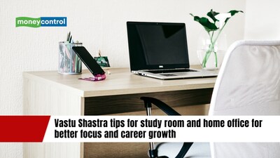 Laptop / Computer Desk (image: canva)