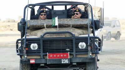 During the Bahawalpur visit, Asim Munir oversaw Exercise Steadfast Resolve at Khairpur Tamewali, where the Pakistan Army showcased drones, electronic warfare systems and advanced surveillance platforms.