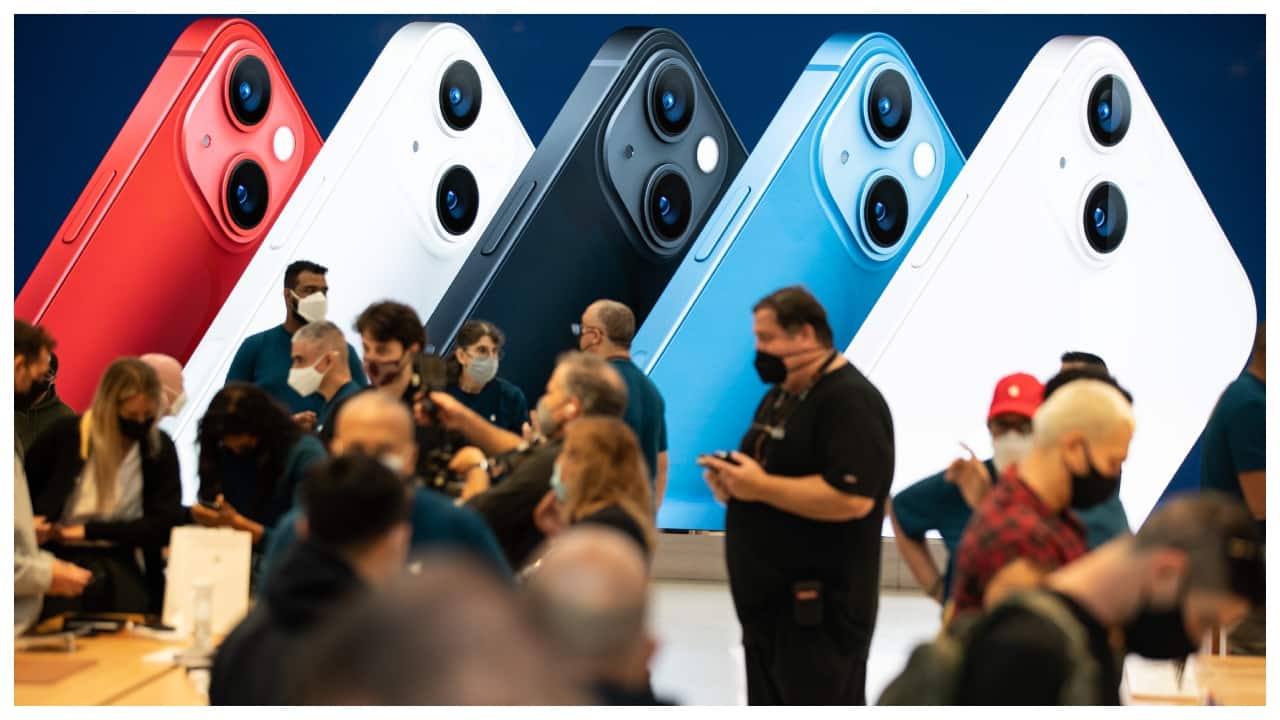Apple's upbeat forecast clouded by fears about rising costs