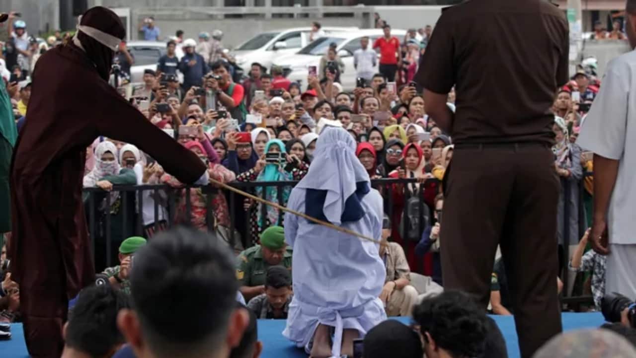 Indonesian woman receives 140 lashes under Sharia Law for sex outside marriage, alcohol use