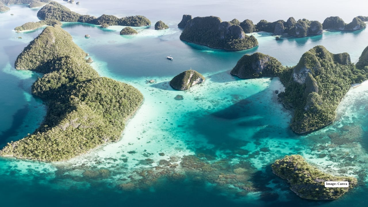 8. Indonesia – 17,508 islands Despite being widely known as the world’s largest archipelagic nation, Indonesia ranks lower on this list due to stricter counting rules. Spread over more than 5,000 kilometres, its islands range from densely populated hubs to remote volcanic outcrops and forested wilderness.