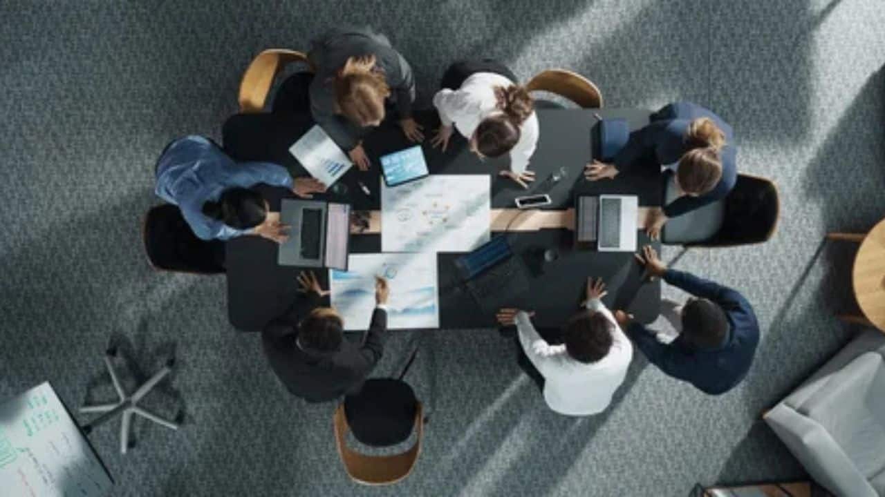 Microsoft employee shares lessons from her early workdays: 'No one is thinking about you'