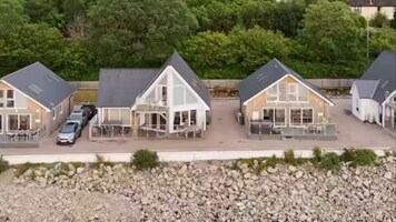'No room cleaning, no towels': Indian traveller shares reality after spending Rs 2 lakh on UK villa