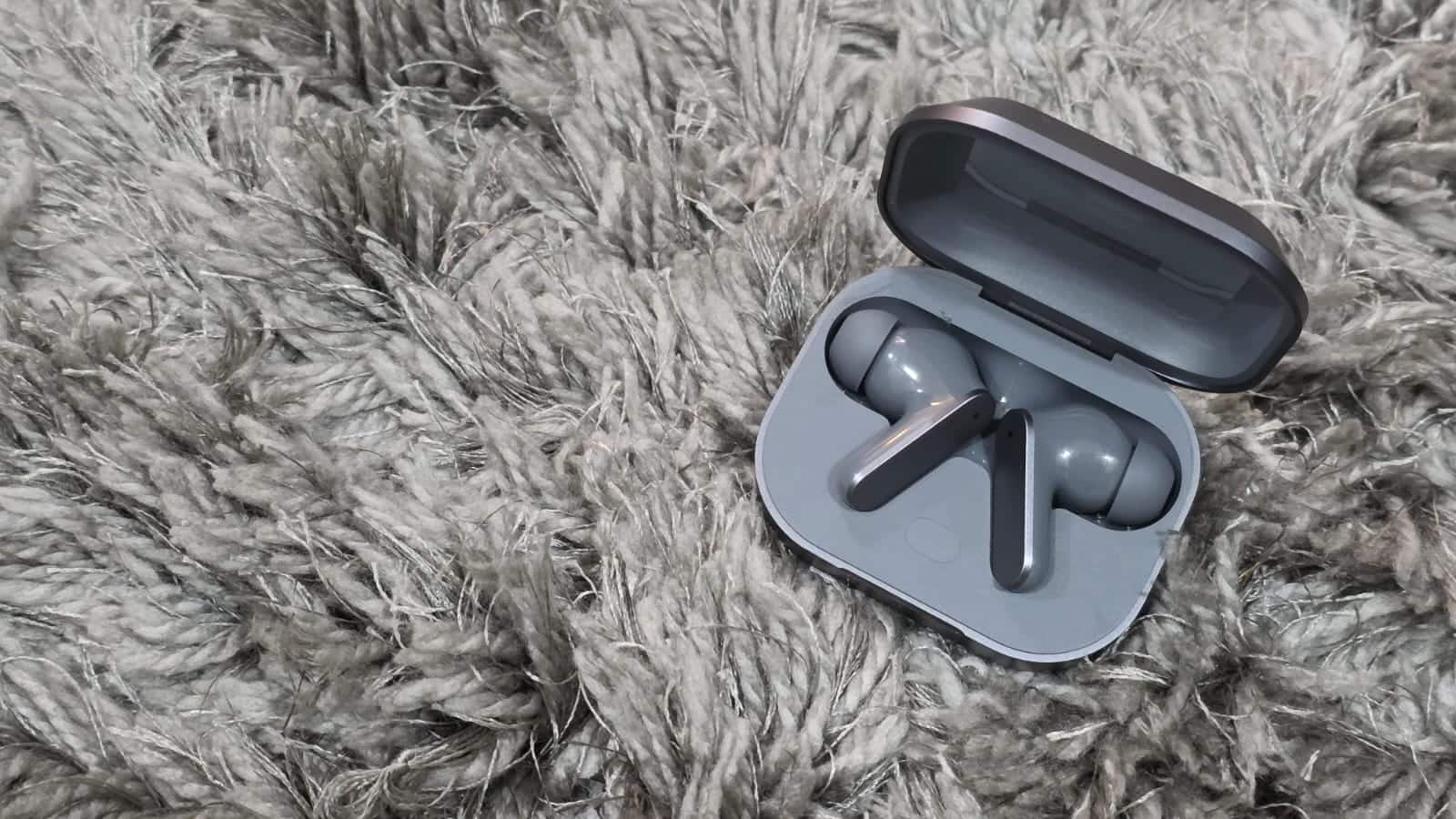 Sound performance The Buds Air 8 uses a dual-driver setup consisting of an 11mm and a 6mm driver. Out of the box, the default tuning feels overdone. Bass is pushed aggressively, overall loudness is high, and mids sit slightly behind, which affects vocal clarity during longer listening sessions. This tuning may appeal to listeners who prefer impact over balance, but it can feel fatiguing. Once adjusted, sound quality improves noticeably. Turning off the Volume Enhancer, enabling the LHDC codec, and switching to the Original Sound profile results in a more controlled presentation. Bass tightens, mids regain presence, and vocals sound clearer. The earbuds also include a six-band EQ, which offers enough flexibility for minor personalisation without dramatically altering the sound character. While this is not a reference-level setup, it becomes comfortable and balanced for everyday listening after basic tweaks.