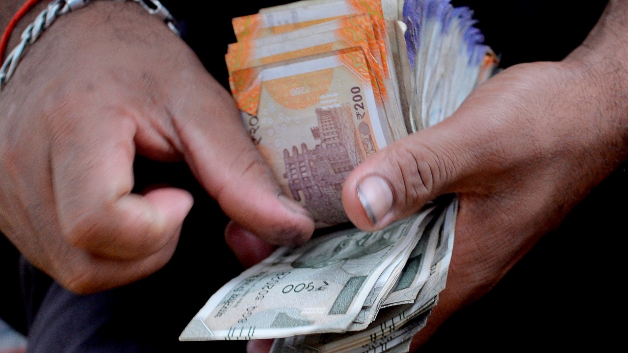 Indian banks hold back on NDF contracts for clients despite RBI loosening curbs: Report
