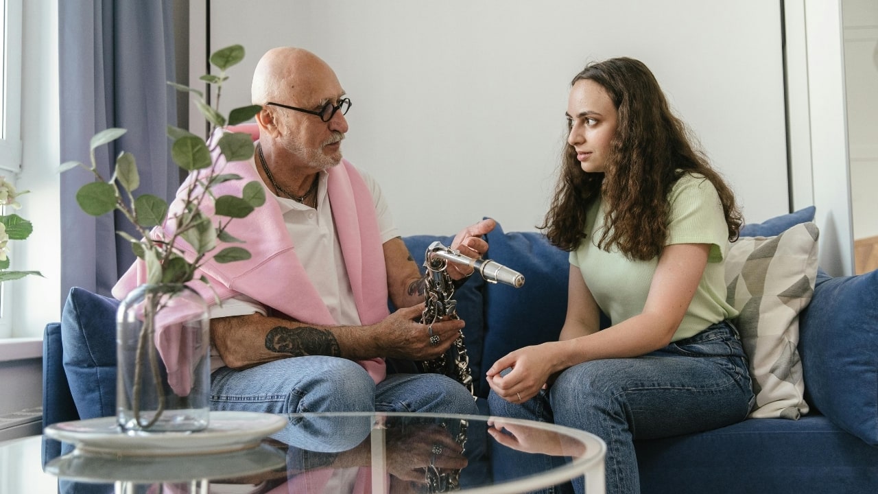 How to have meaningful conversations with aged parents: 6 questions that can build stronger connection