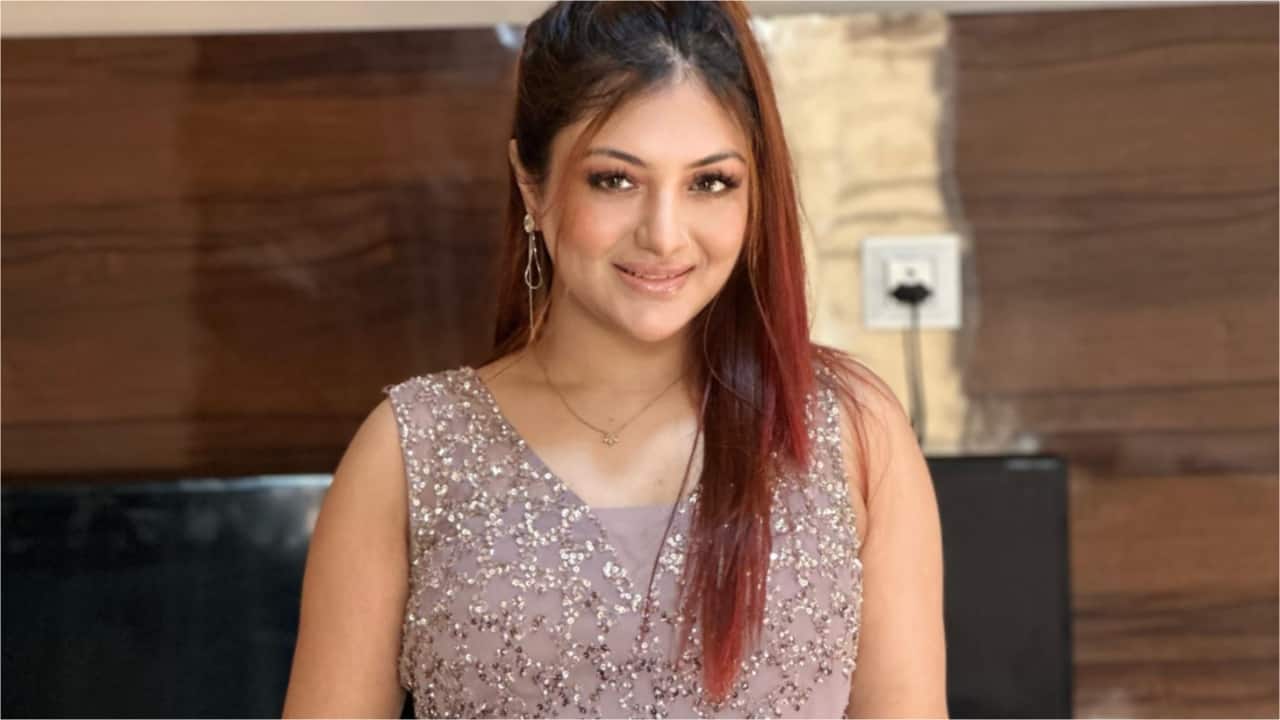 Khushi Mukherjee talks about fame, fashion and paparazzi culture; says, 'Those who come from third-tier state should be sent back to their hometown' - Exclusive