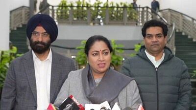Delhi govt announces free LPG cylinders for 17.5 lakh families on Holi, Diwali - 'Direct cash transfer'