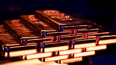 A selection of one kilogram gold bars at Conclude Zrt bullion dealer arranged in Budapest, Hungary, on Monday, Jan. 22, 2026. Photographer: Akos Stiller/Bloomberg