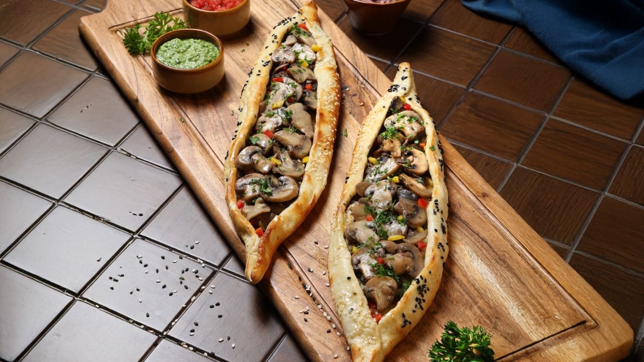 What’s the perfect food for date nights? Try Persian, Greek or Middle Eastern