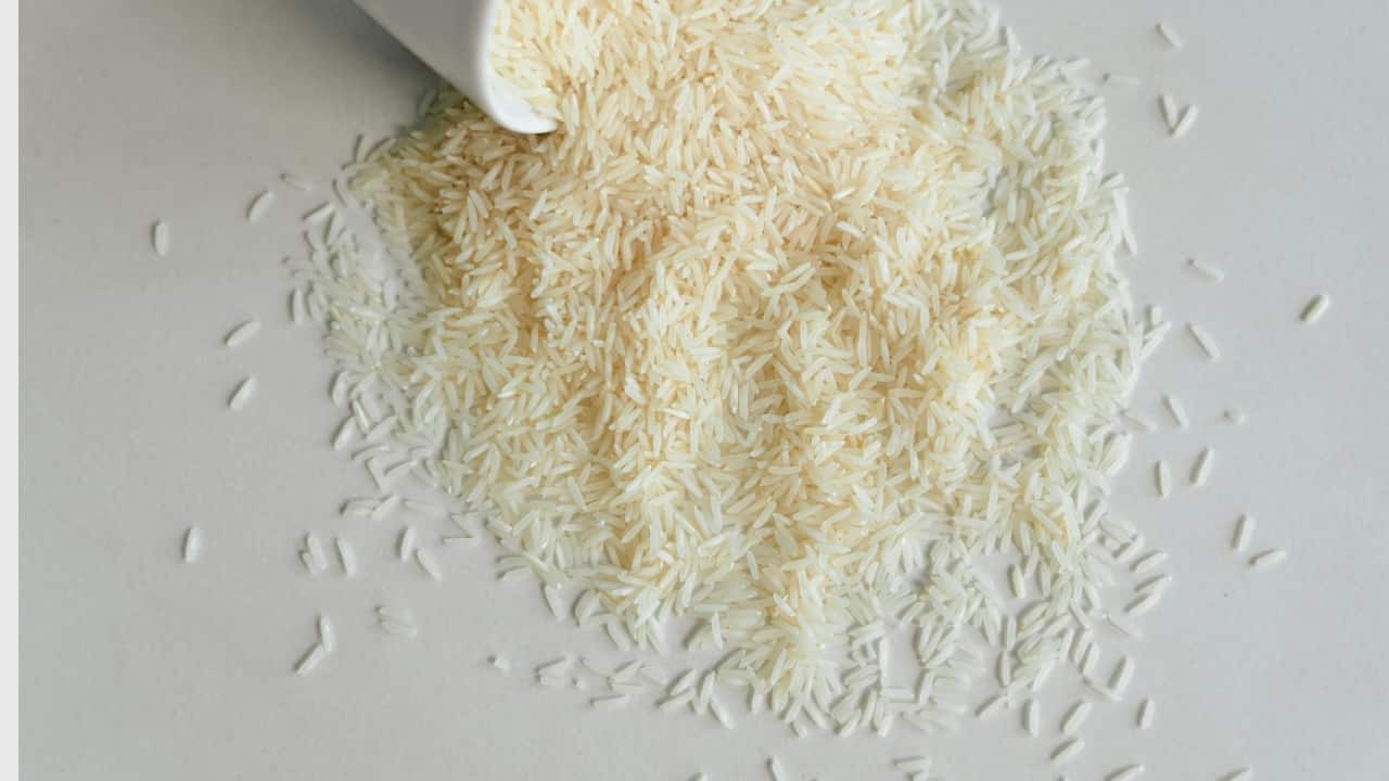 Plastic rice vs real rice: Spot the difference with 4 simple tests to be safe