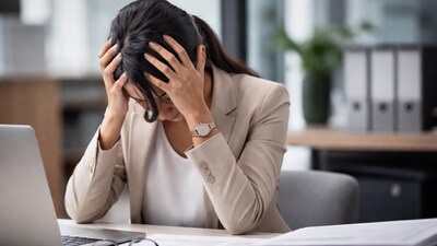 Bengaluru CA shares burnout struggle after months of 14-hour workdays. (AI-generated image)