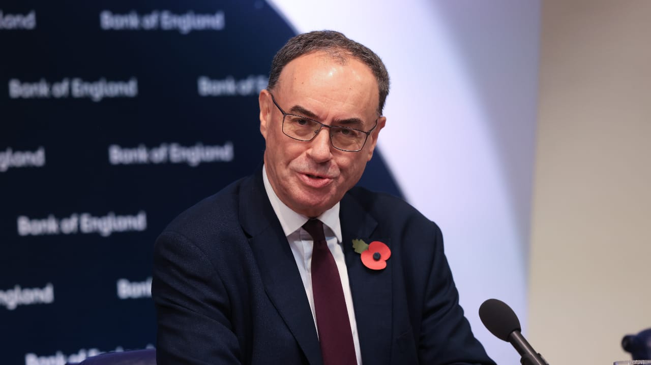Bank of England holds interest rates amid calls for faster cuts