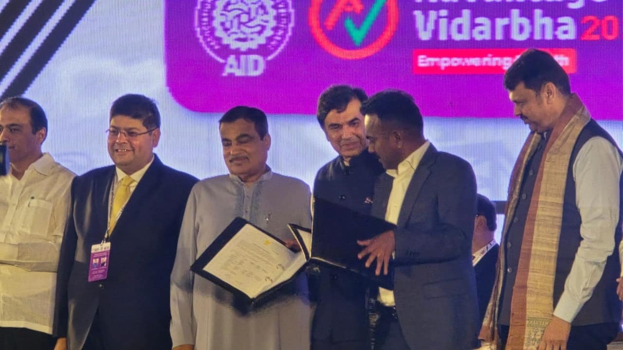 Mahindra to set up largest integrated auto, tractor plant in Nagpur; Rs 15,000 crore investment planned across Maharashtra