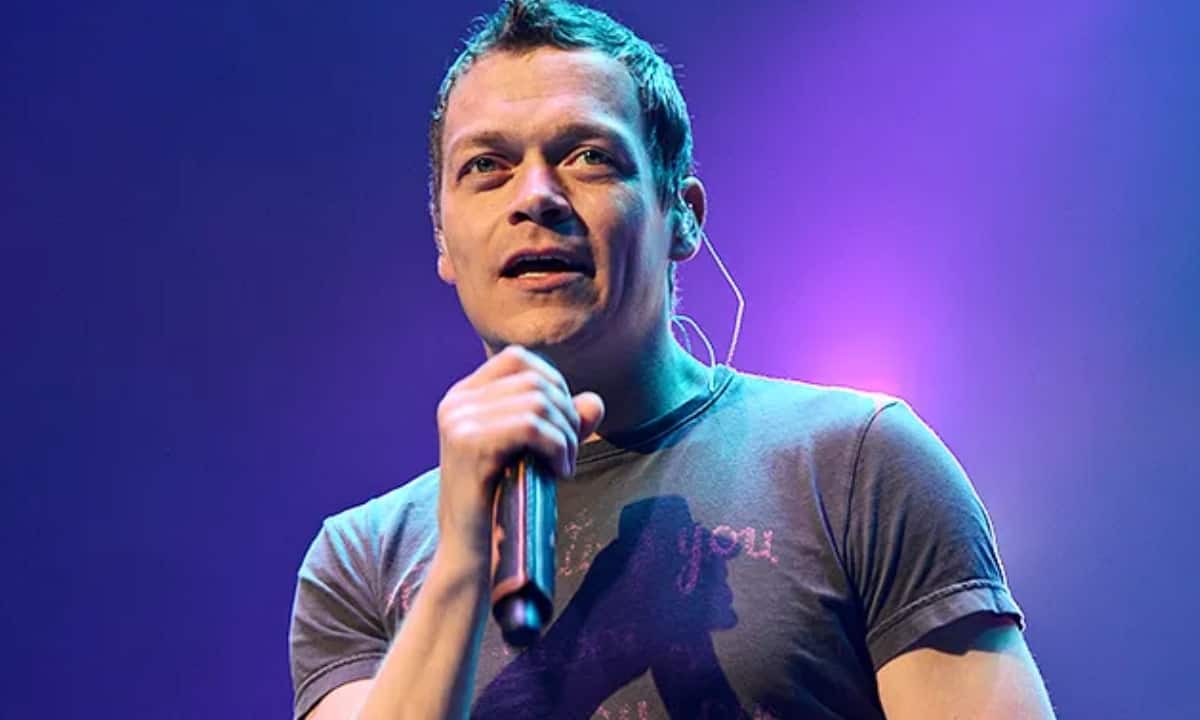 Brad Arnold grammy-nominated 3 Doors Down lead singer, dies at 47 after a battle with stage 4 kidney cancer