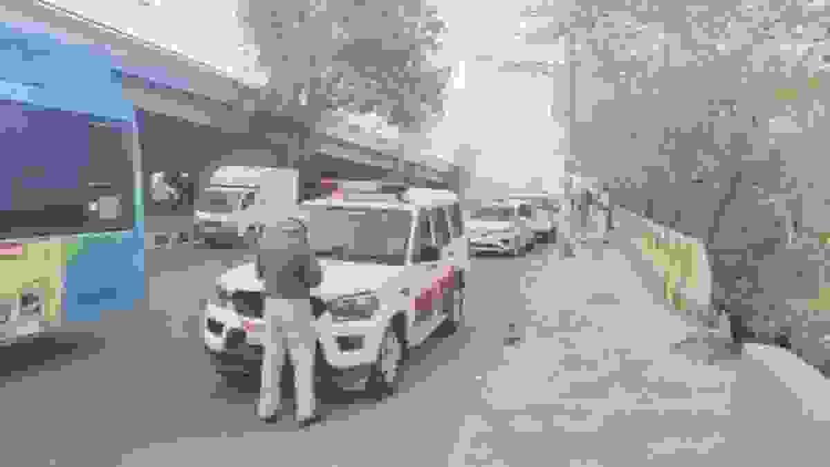 Delhi shocker: Three found dead in abandoned car on Peeragarhi flyover; police suspect suicide
