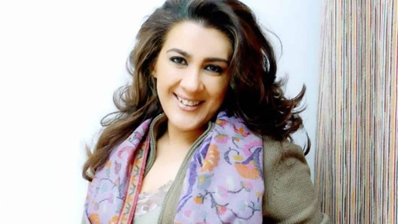 Powerful comeback Amrita returned to acting with strong character roles in films like Kalyug and 2 States, earning praise for her maturity and screen presence.