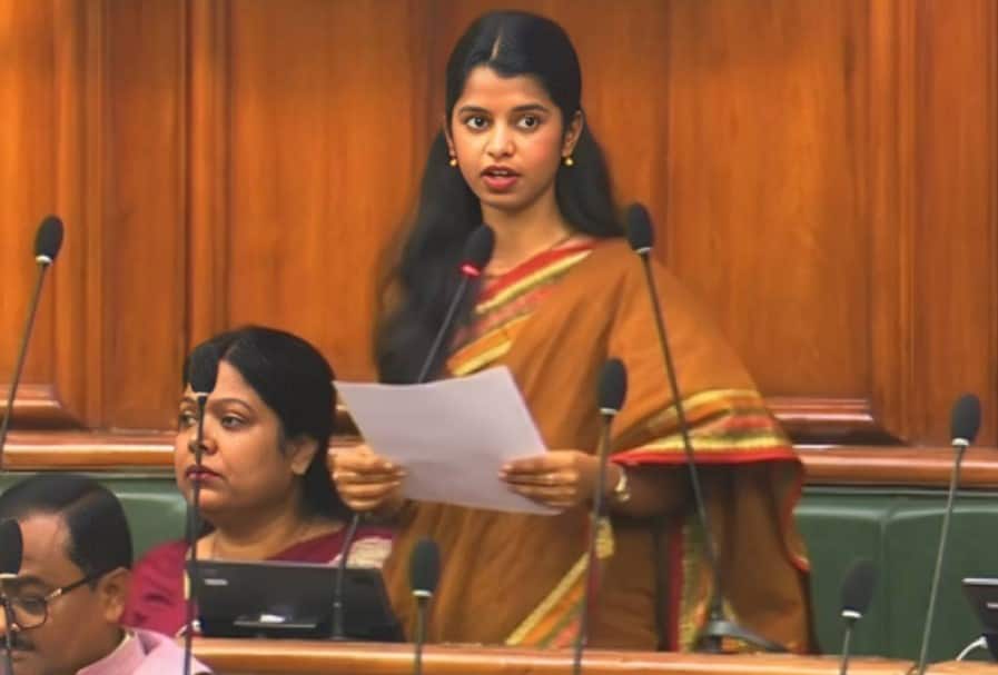 'Not satisfied with response': Maithili Thakur questions minister over condition of Bihar hospitals