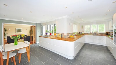 Kitchen ceiling design: Keep the ceiling design in kitchen clean with bright, evenly distributed lighting to improve visibility and productivity (Image: Pexels)