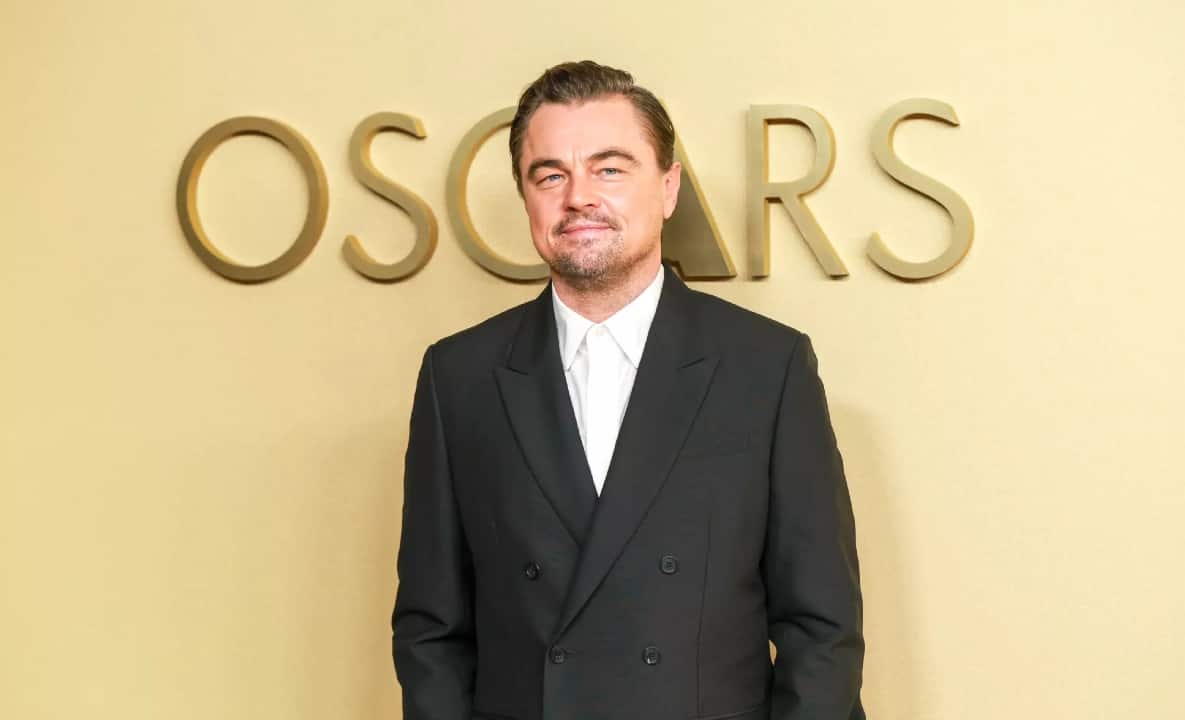 Leonardo DiCaprio on beige carpet