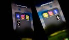YouTube lawyer sees no addiction from half hour of videos