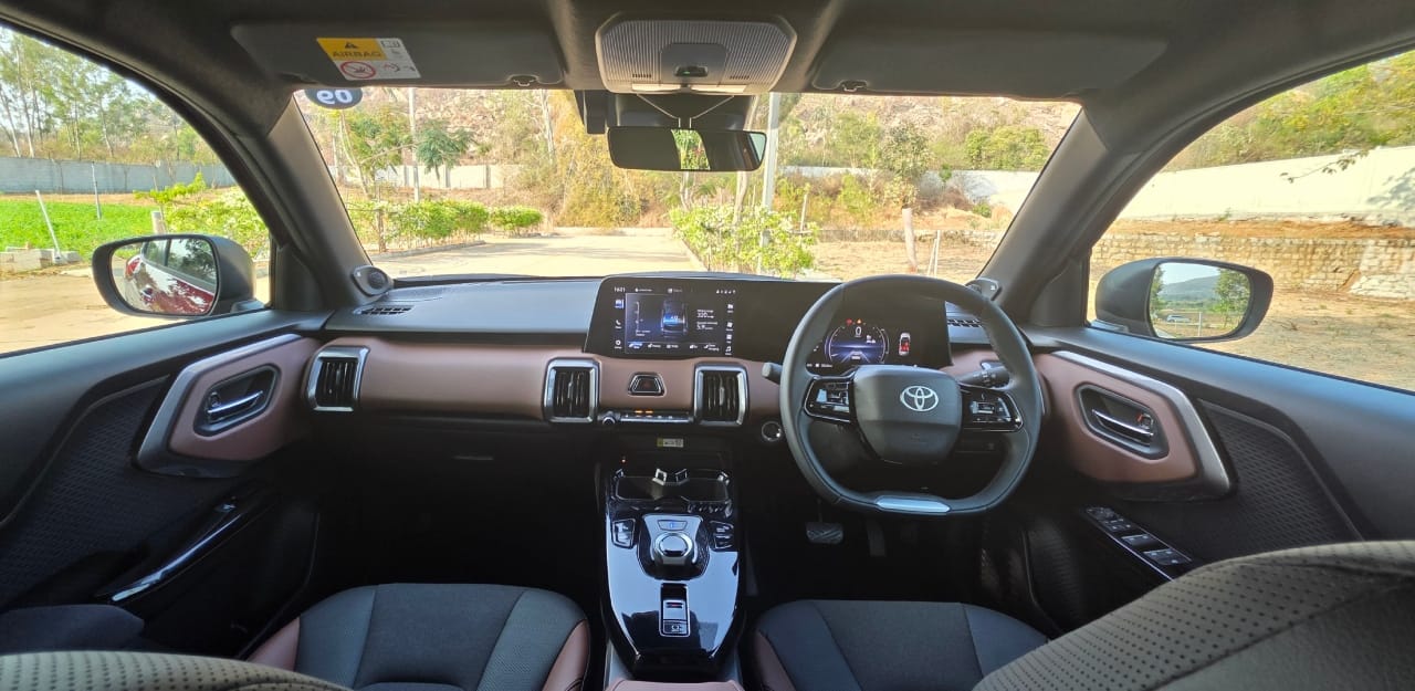 Toyota Urban Cruiser Ebella 8