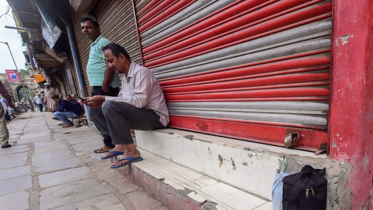 Bharat Bandh 2026 Live: India braces for chaos as 10 trade unions launch nationwide strike today