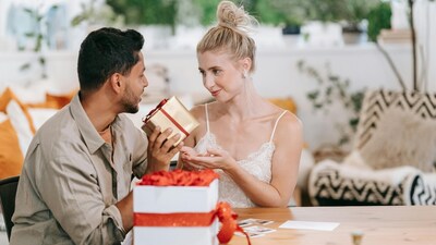 This Valentine’s Day, skip predictable gifts and surprise her with something personal — from custom perfumes to handwritten love letters and experience gifts. (Pic credit: Pexels)