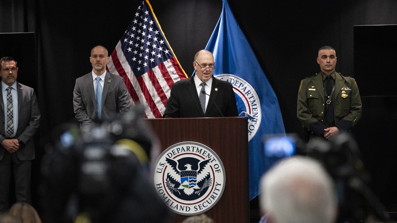 Trump to end Minnesota immigration blitz in White House retreat