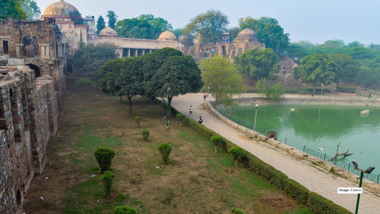 Hauz Khas Fort