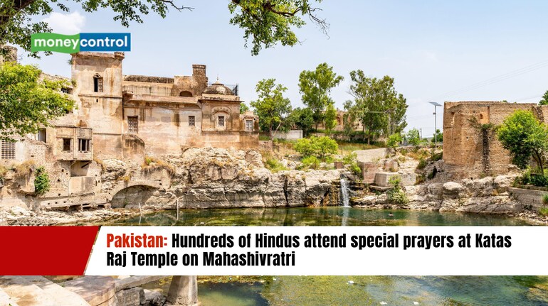 Pakistan: Hundreds of Hindus attend special prayers at Katas Raj Temple ...