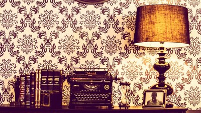 The right wallpaper, from subtle neutrals to statement-making surfaces, can define the mood of a space without overwhelming it (Image: Pexels)