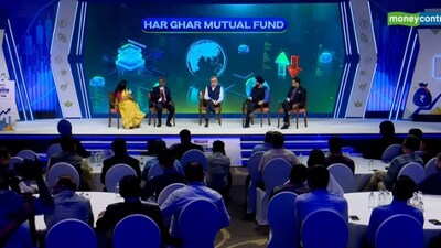 From Left: Anand Radhakrishnan, MD and CEO of Sundaram AMC, Saurabh Nanavati, MD and CEO of Invesco Mutual Fund, Jatinder Pal Singh, CEO of ITI Mutual Fund and Vaibhavv Chugh, CEO of Abakkus Mutual Fund
