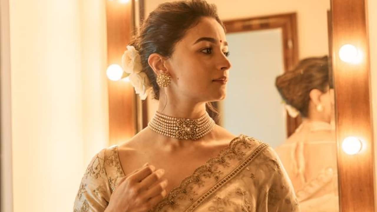 6. Beige embroidered saree<br />Neutral tones with intricate embroidery create a soft, refined festive statement. Ideal for a sophisticated suhoor or Eid brunch setting.