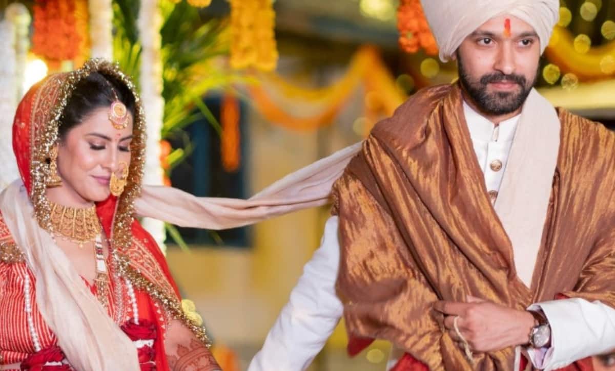 Vikrant Massey celebrates wedding anniversary with wife Sheetal Thakur, calls her his ‘A1 from day 1’