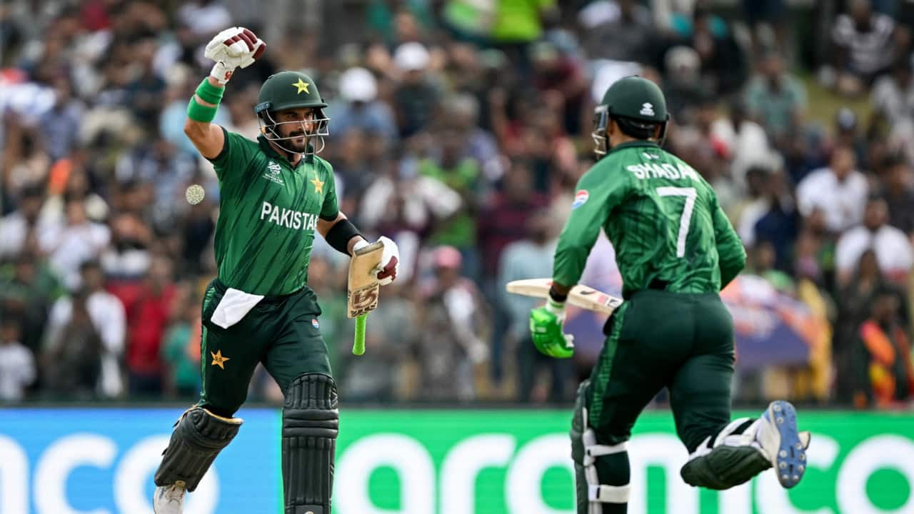 'Kamaal hai': Pakistan star Sahibzada Farhan called out for prioritising 100 over team
