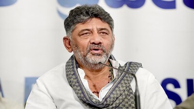 बेंगलुरु कचरा संकट: शिवकुमार ने BJP विधायकों के घरों पर कचरा फेंकने की धमकी दी.