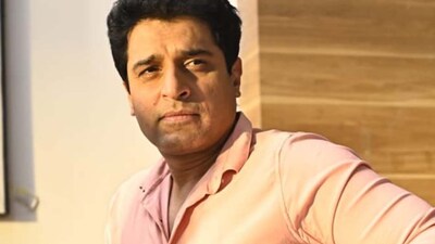 He was captivating audiences as Mahadev in the Colors TV series Mahadev & Sons and was simultaneously seen in Star Plus’ show Kyunki Saas Bhi Kabhi Bahu Thi 2. 
