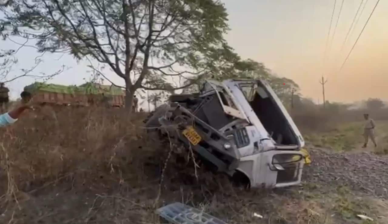 5 police personnel killed, three injured as speeding trailer rams patrol vehicle in Odisha