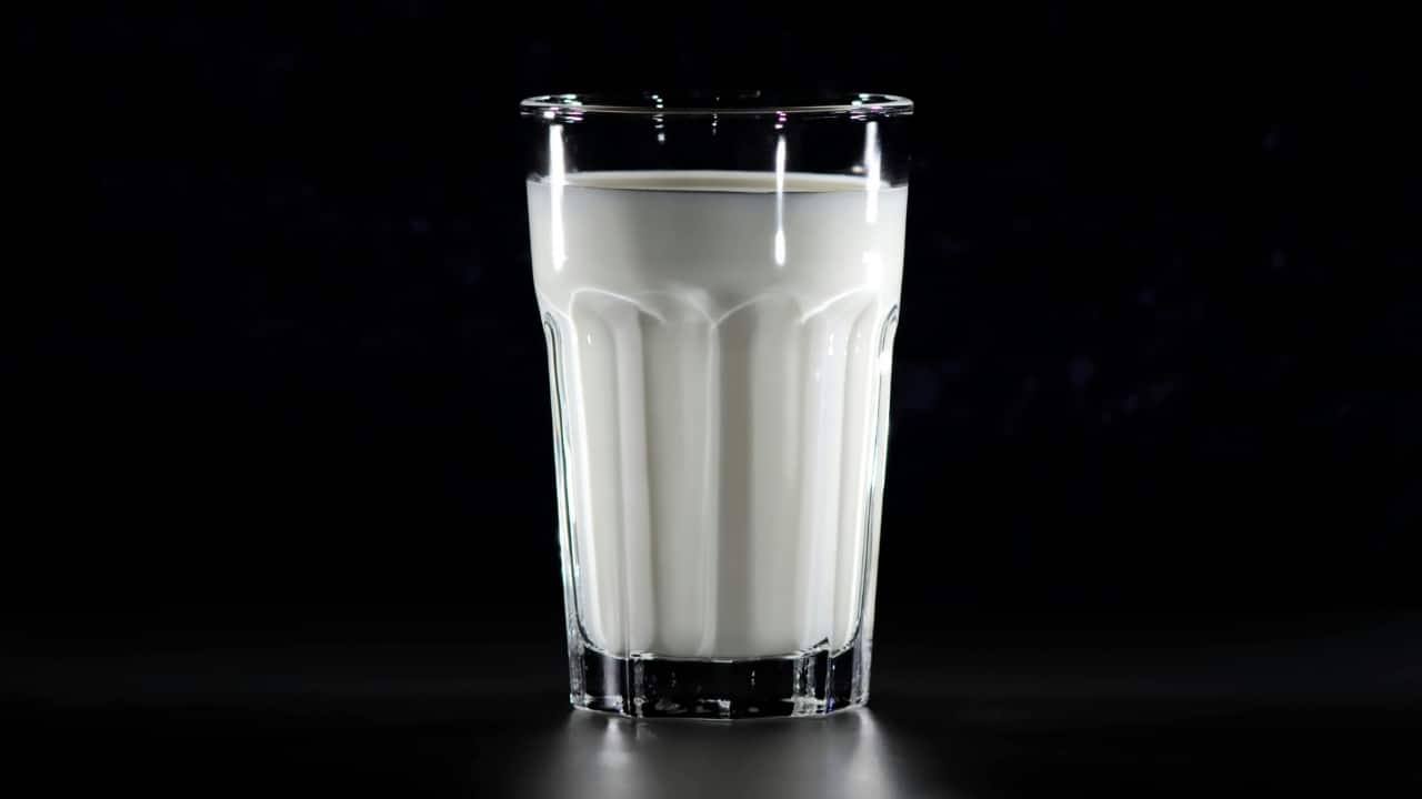 Health benefits of low-fat cow milk: It helps build muscles, keep bones strong after 60