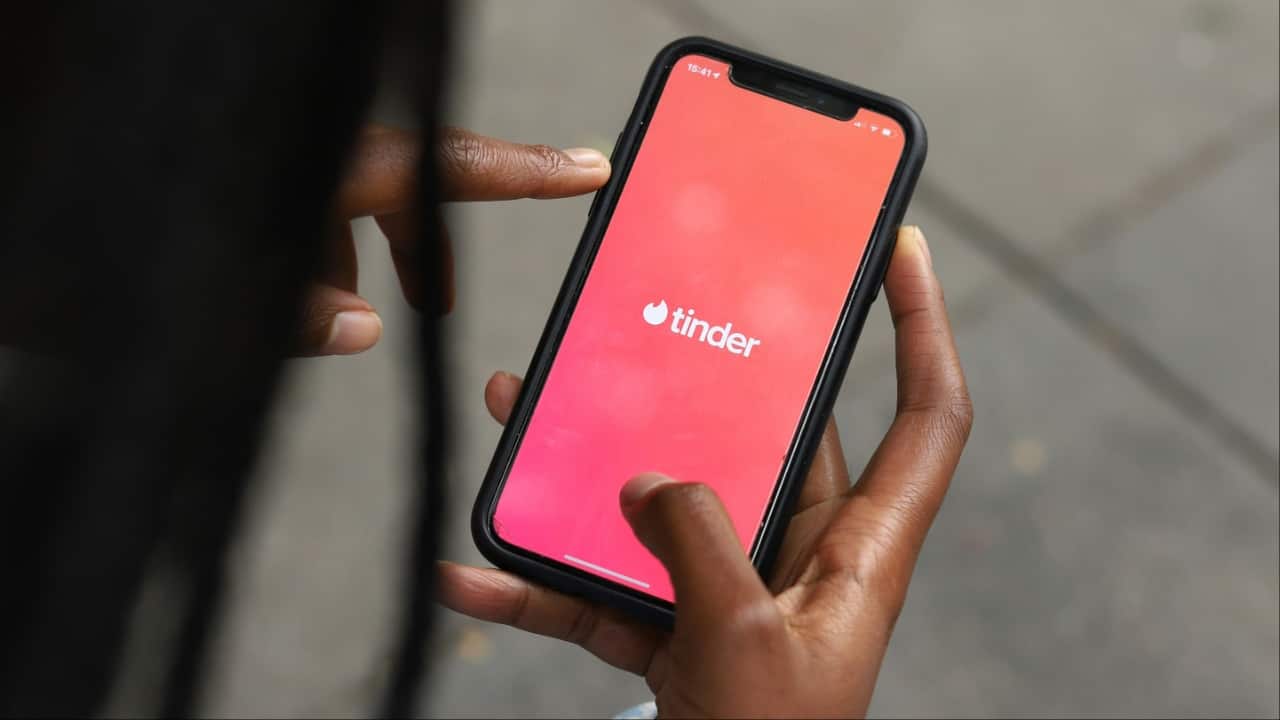 Millennial manager uses Tinder to get 3 job interviews, says it was easier than finding love