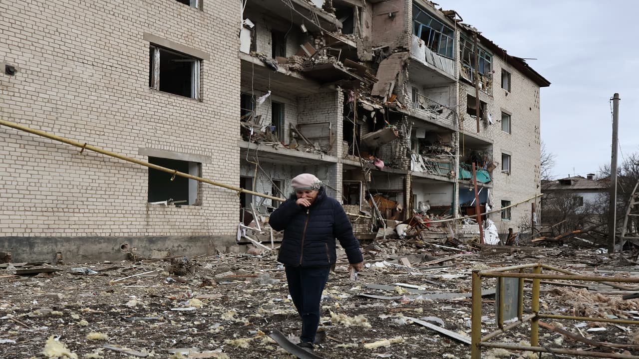 EU fails to approve new Russia sanctions as Hungary blocks Ukraine support package