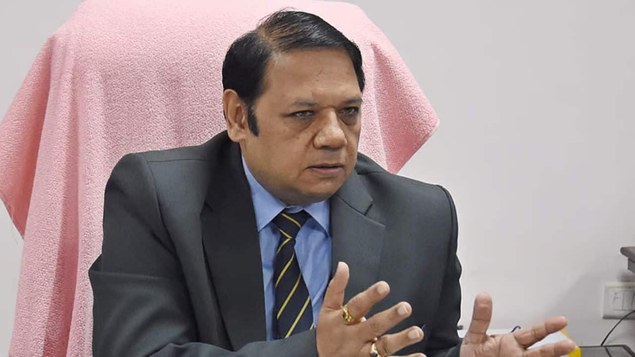 Who is Vivek Banzal, the BSNL senior official in news for 'underwear' row surrounding his Prayagraj visit?